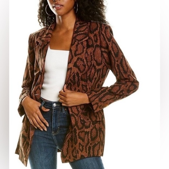 NWT Danielle Bernstein Shaped Blazer in Snake Print - Size 0 - Picture 2 of 8